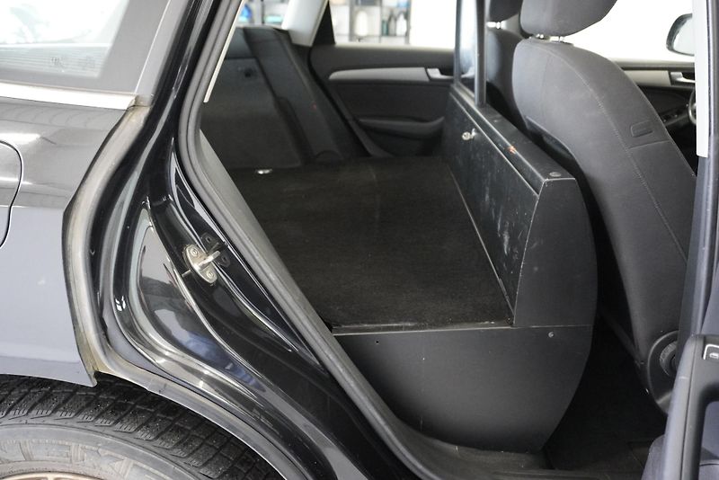 Audi Q5 VAN 3,0 TDI QUATTRO AUT. - fotka 25 z 28