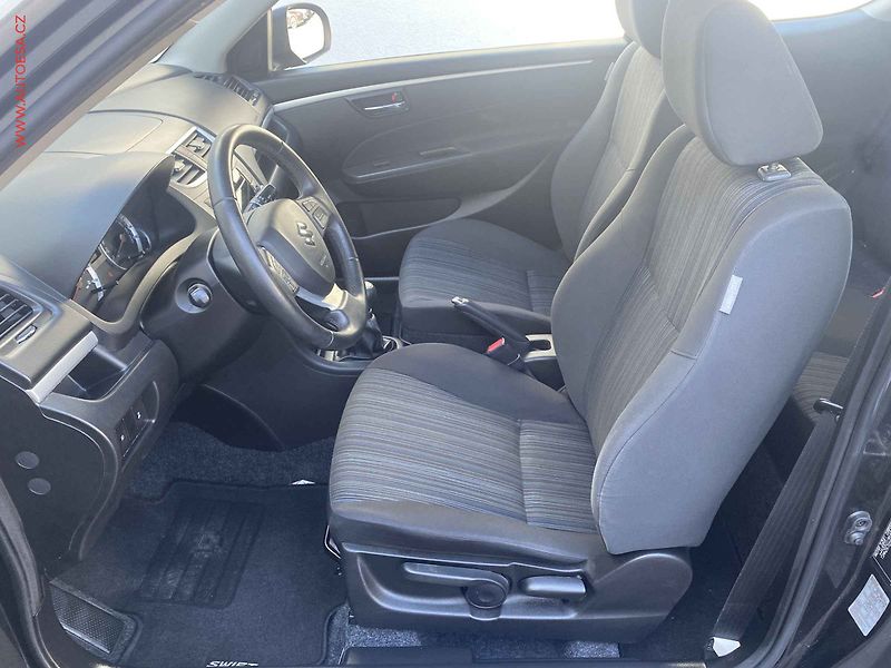 Suzuki Swift (2015) 1.2 VVT, Klima - fotka 9 z 15