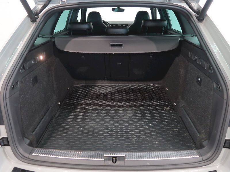 Škoda Superb (2018) SPORTLINE 2.0TDI 140KW CANTON - fotka 39 z 41