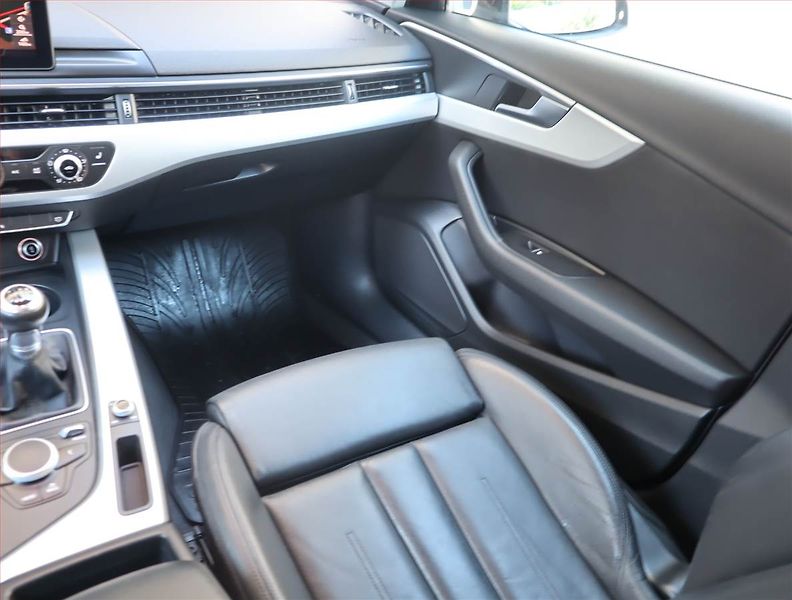 Audi A4 (2016) 2.0 TDI, Kůže, Navi, Bi-Xenony - fotka 8 z 18