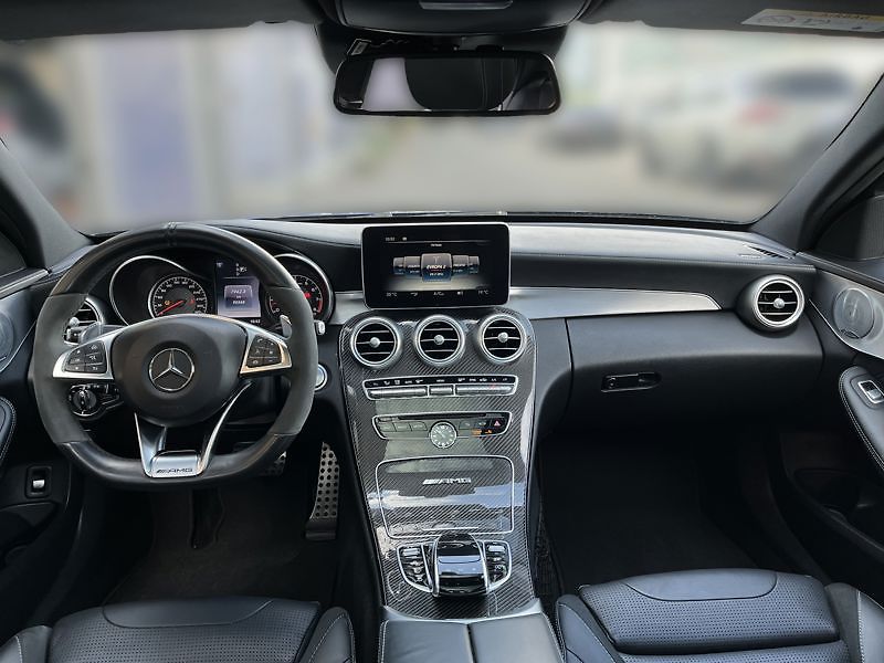 Mercedes-Benz Třídy C Třída Mercedes-AMG C 63 - fotka 14 z 18