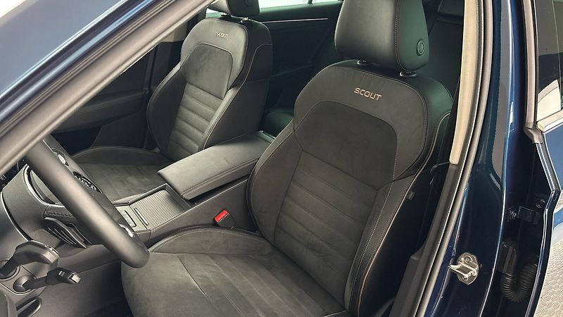 Škoda Superb 2.0 TDI DSG 4x4 Scout Combi - fotka 15 z 34