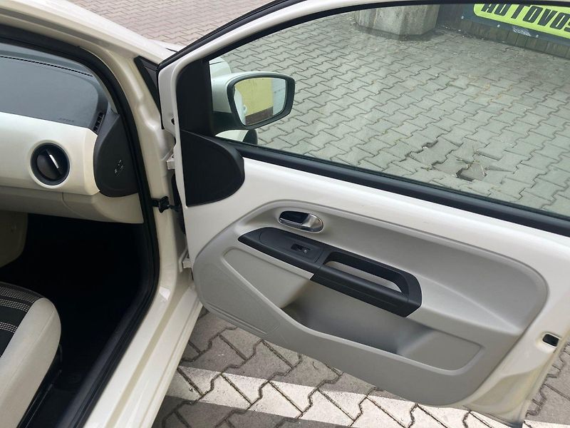 Seat Mii 1,0MPi (55kW)*KLIMATIZACE* - fotka 14 z 14