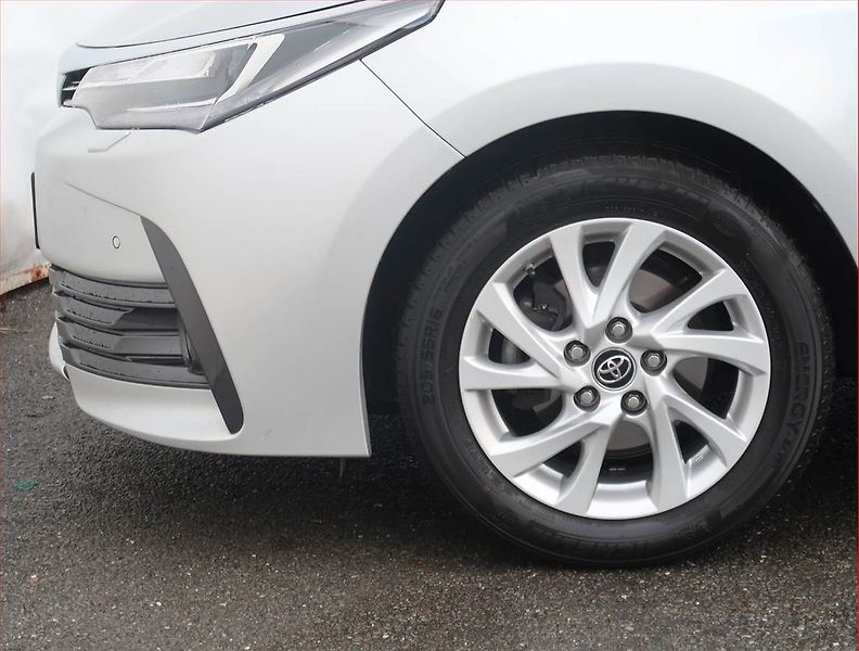 Toyota Corolla (2018) 1.6 Valvematic, ČR,1.maj - fotka 15 z 21