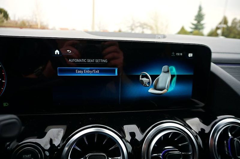 Mercedes-Benz GLA (2023) 4 MATIC 250 165 kW - fotka 45 z 54