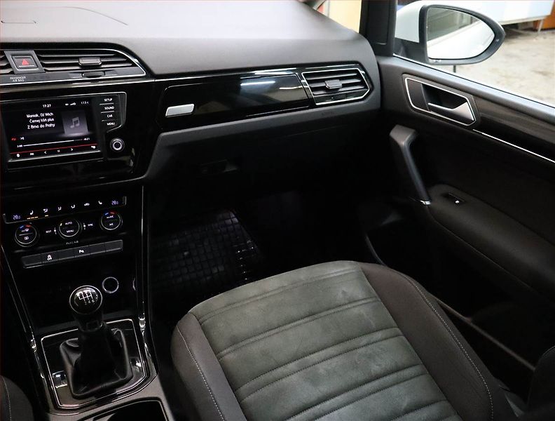 Volkswagen Touran (2016) Comfortline 2.0 TDI - fotka 8 z 18