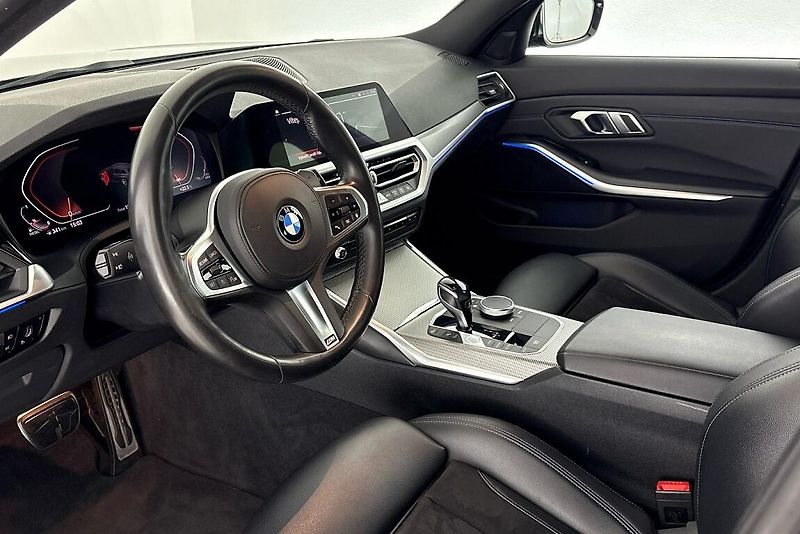 BMW Řada 3 330d xDrive - fotka 6 z 26