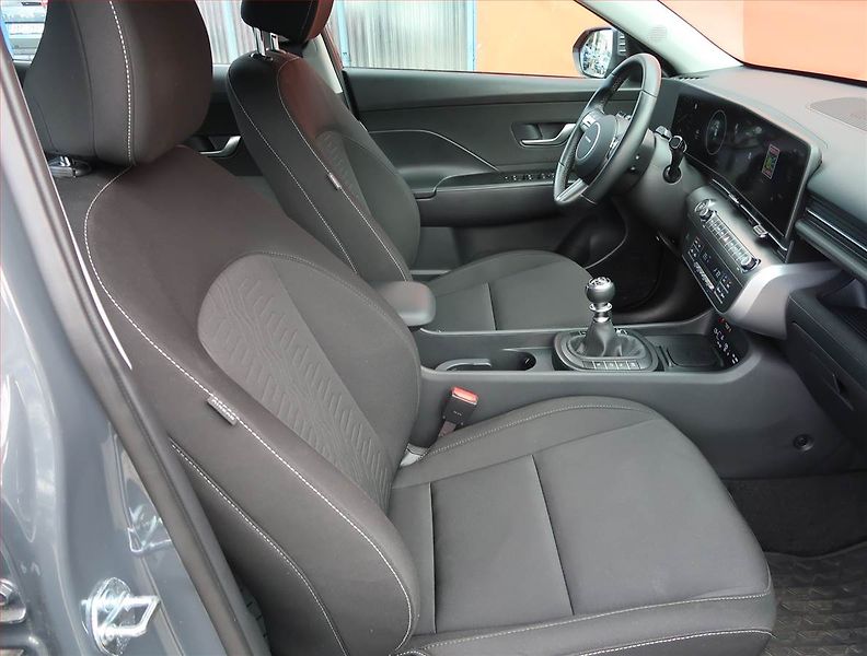 Hyundai Kona (2025) 1.6 T-GDI - fotka 9 z 17