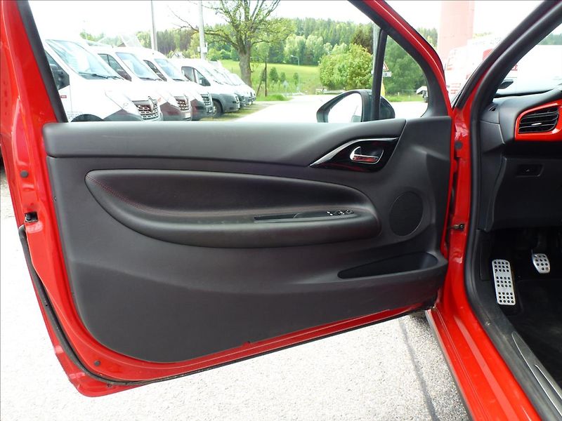 Citroën DS3 1,6 16V VTi THP SportChic - fotka 16 z 46