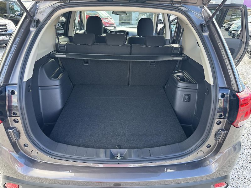 Mitsubishi Outlander (2021) 2.0i,MIVEC(110KW) DPH - fotka 24 z 40
