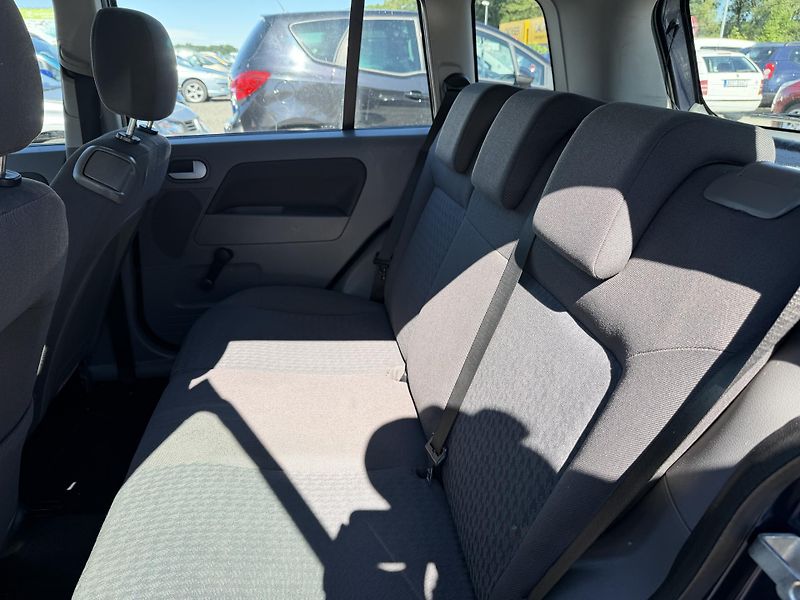 Ford Fusion 1.4i - fotka 11 z 19