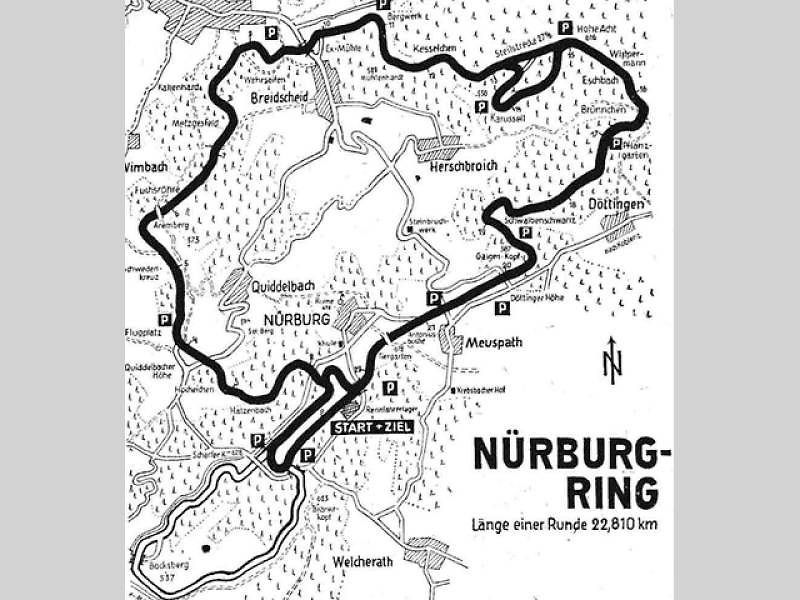 Závodní Lexus LFA na Nürburgringu.