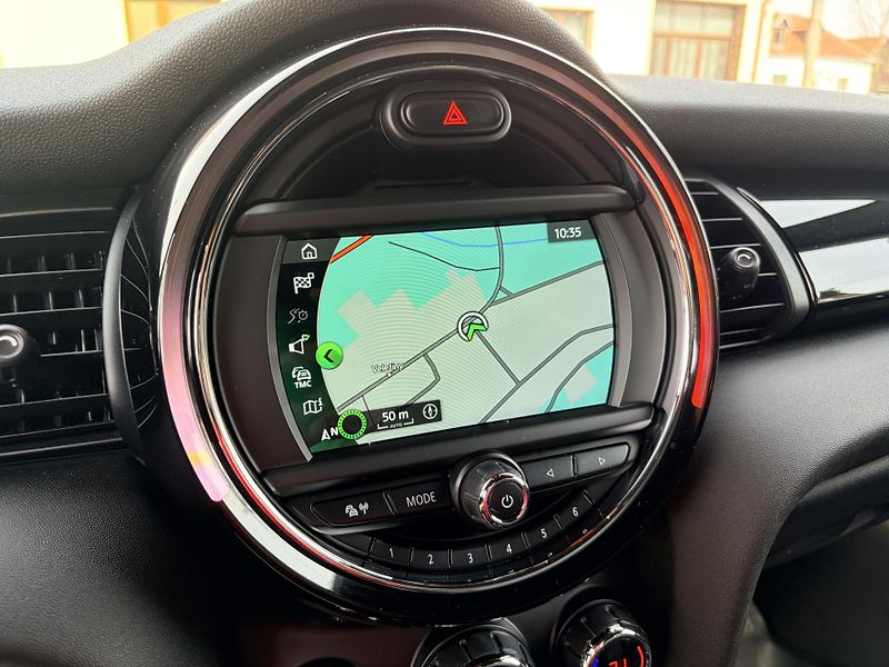 Mini Cooper 1.5 TURBO 100kW LED REZERVACE - fotka 25 z 38