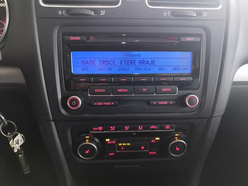 Volkswagen Golf (2010) 1,4TSI,90KW,PANOR,ALU,KŮŽE - fotka 26 z 29