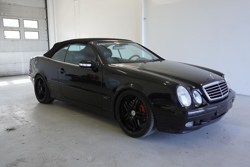 Mercedes-Benz CLK 4,3 AMG V8 AUTOMAT - fotka 3 z 28