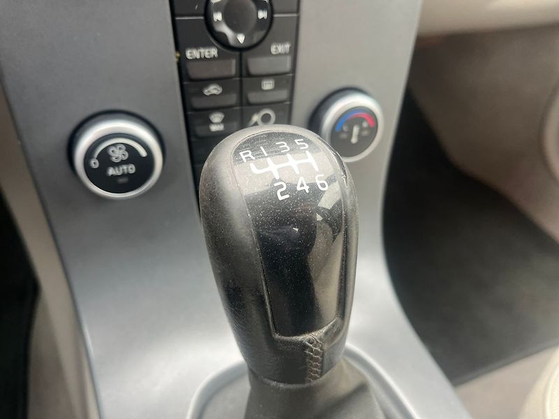 Volvo S40 1.6D 84KW*NOVÉ VSTŘIKY* - fotka 23 z 26