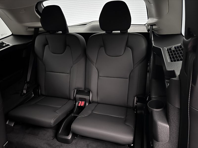 Volvo XC90 (2026) T8 AWD Plug-in BRIGHT PLUS 7m - fotka 16 z 25