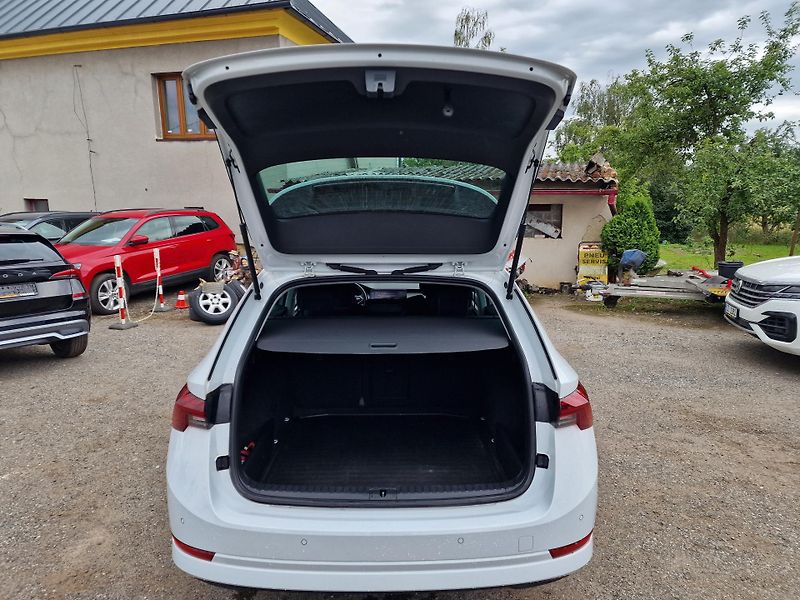 Škoda Octavia 1,0TSI STYLE PLUS NAVI KAMERA  - fotka 9 z 21