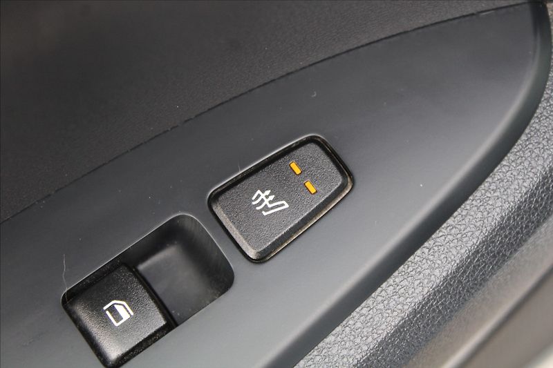 Kia Sportage 1,6 CRDi  ČR,EXCLUSIVE,ZÁRUKA - fotka 27 z 37