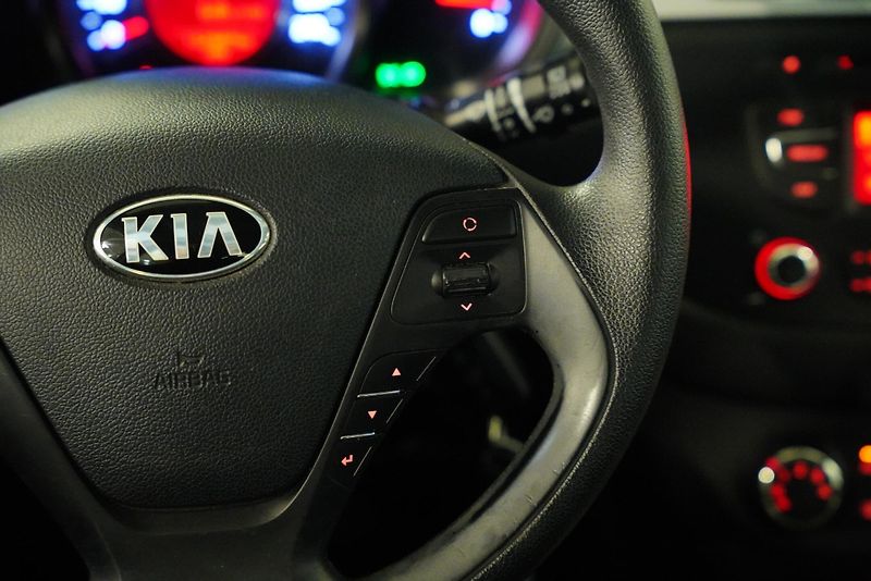Kia Ceed - fotka 17 z 25