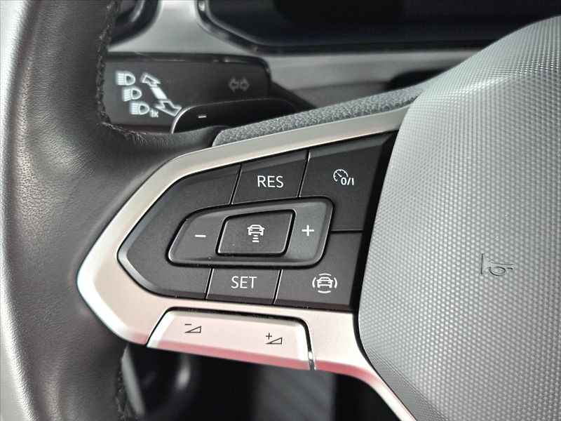 Volkswagen T-Roc 1,5 TSi 110kW DSG Life Tov.zár - fotka 14 z 22