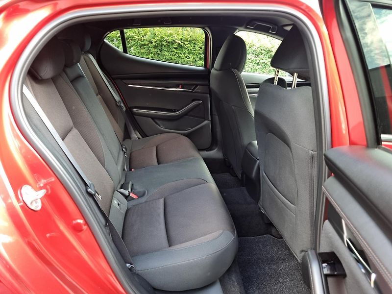 Mazda 3 (2021) 2.0 SELECTION,MATRIX,NAVI,HEAD - fotka 22 z 44