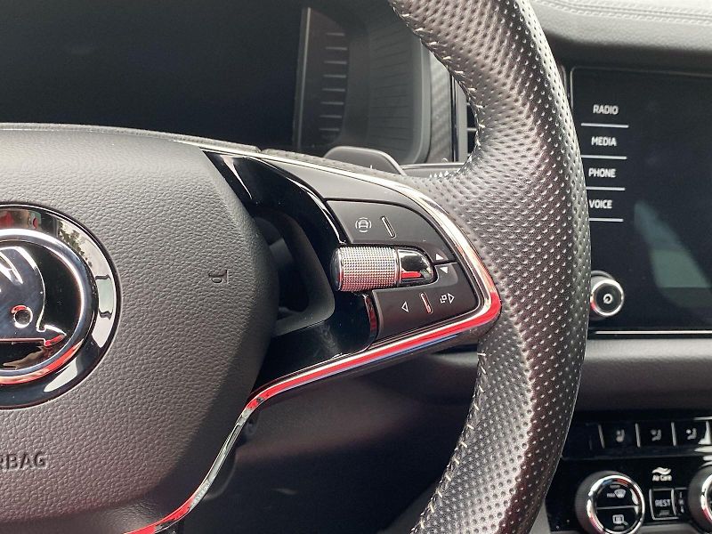 Škoda Kodiaq (2022) 2.0 TDI 4x4 DSG Sportline - fotka 24 z 37