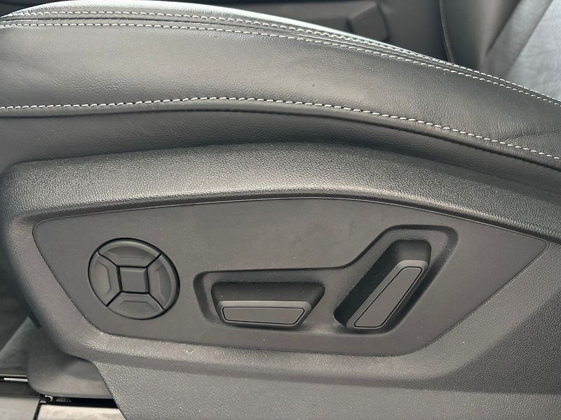 Audi Q7 FL S-line  50TDI 210kW Tažné - fotka 23 z 26
