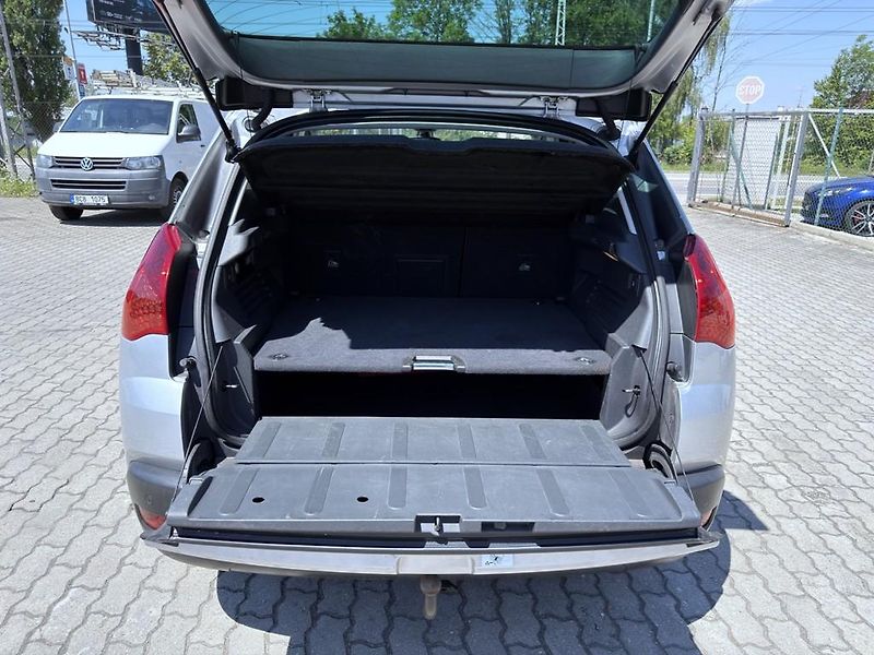 Peugeot 3008 1.6i 88 kW panorama - fotka 9 z 18