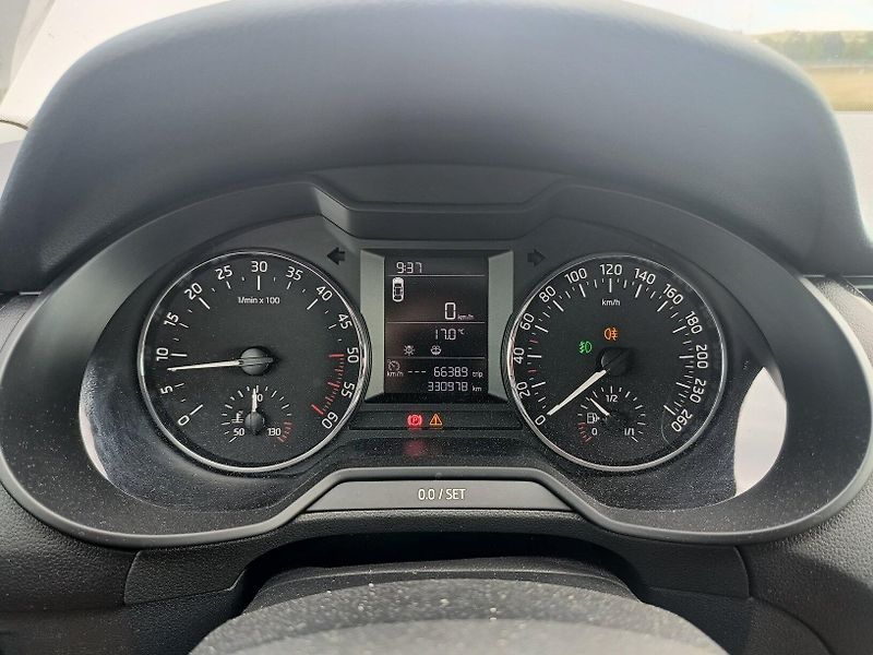 Škoda Octavia III 1.6 TDI - fotka 41 z 45
