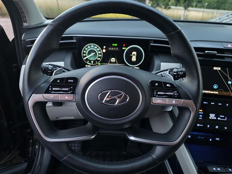 Hyundai Tucson (2021) 1.6 HEV 4x4 Style A/T - fotka 16 z 41