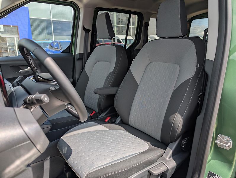 Ford Tourneo Courier Titanium, Tourneo, 43 kWh Elek - fotka 13 z 19