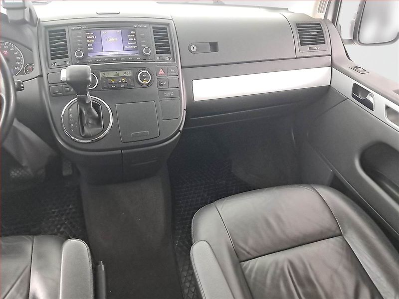 Volkswagen Multivan (2009) Highline 2.5 TDI - fotka 8 z 22