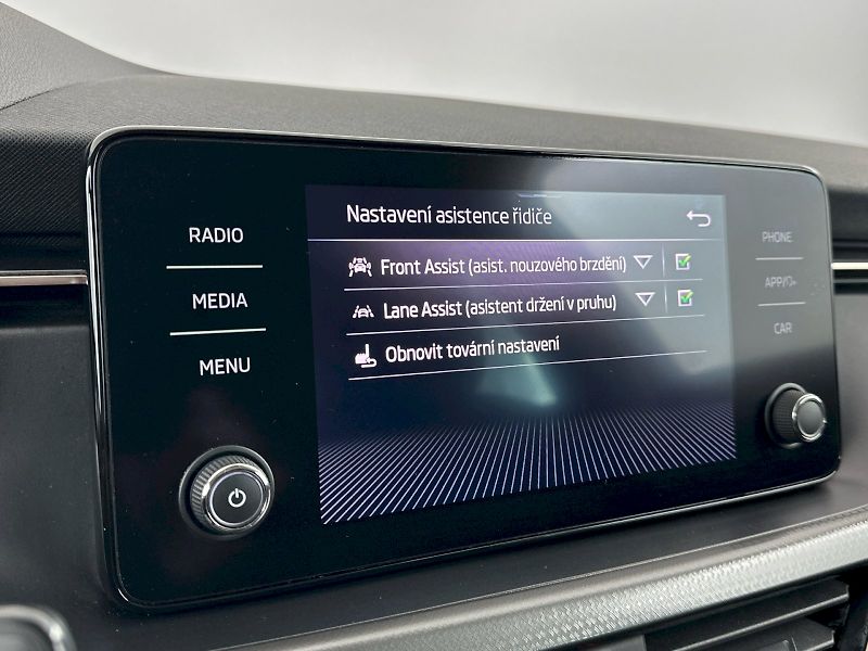 Škoda Scala (2023) DSG 1.5TSI 110kW Style Plus - fotka 12 z 28