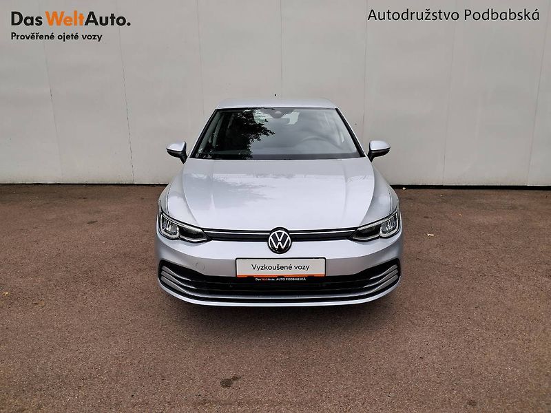 Volkswagen Golf (2022) LIFE 1.5 TSI / 96 kW M6 - fotka 4 z 25