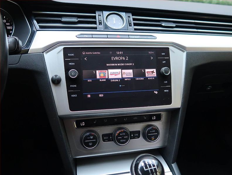 Volkswagen Passat (2019) 2.0 TDI, Navi, Tempomat - fotka 12 z 20
