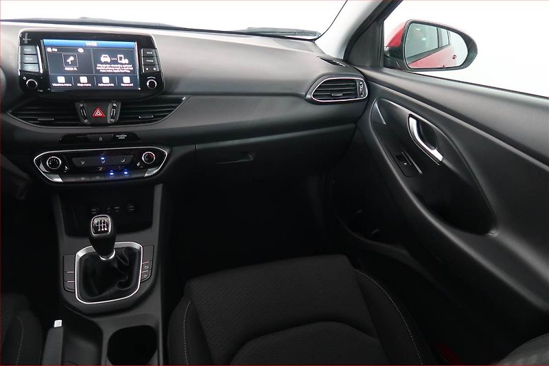 Hyundai i30 (2020) 1.4 T-GDI, ČR,1.maj - fotka 8 z 17