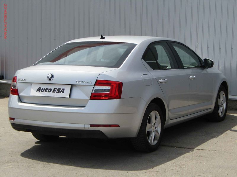 Škoda Octavia (2019) 2.0 TDI, ČR, Style - fotka 4 z 21