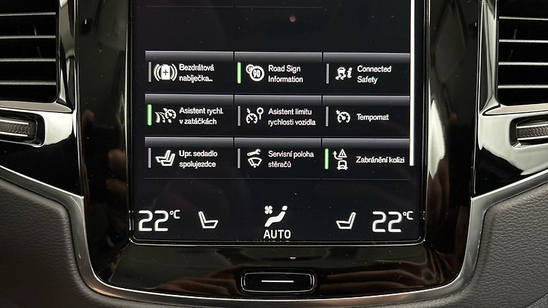 Volvo XC90 2.0 B5 AUT AWD Inscription - fotka 29 z 32