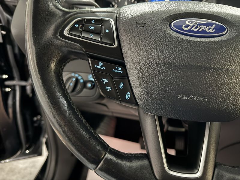 Ford Grand C-MAX 1,5   TDCI TITAN AT KAMERA FUL - fotka 12 z 39