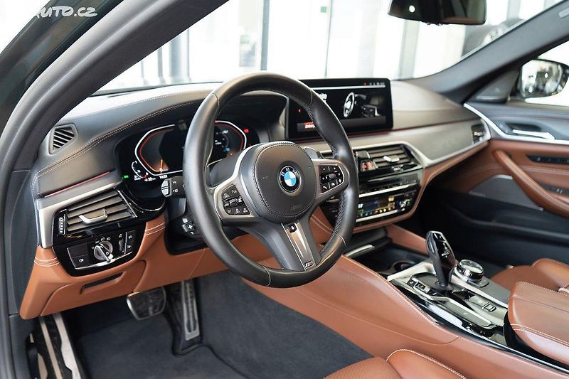 BMW Řada 5 (2021) 540d xDrive možný odpočet DPH - fotka 11 z 26