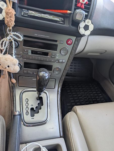 Subaru Outback (2005) 3.0 V6 180KW - fotka 12 z 25