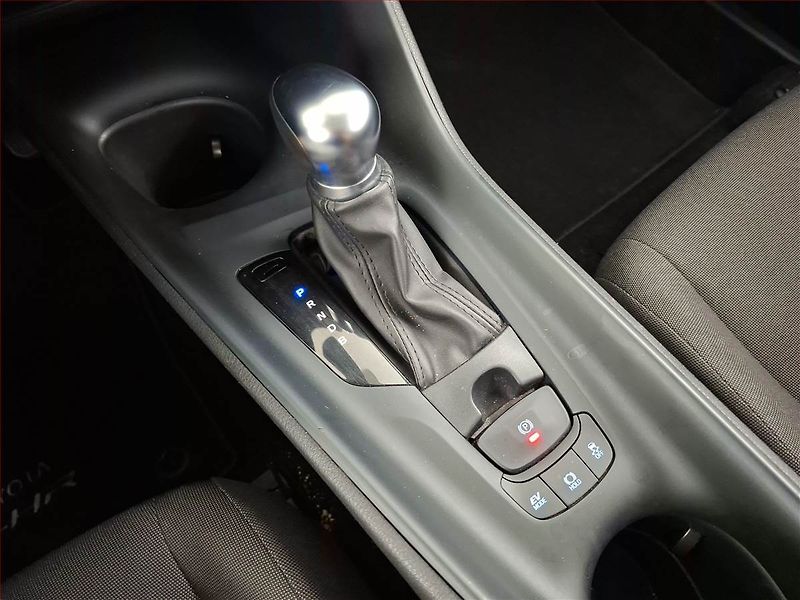 Toyota C-HR (2022) Comfort 1.8 Hybrid - fotka 13 z 16