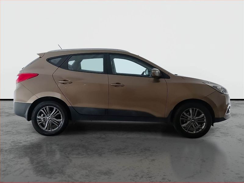 Hyundai ix35 (2015) 2.0 CRDi, 4X4, Tempomat - fotka 6 z 16