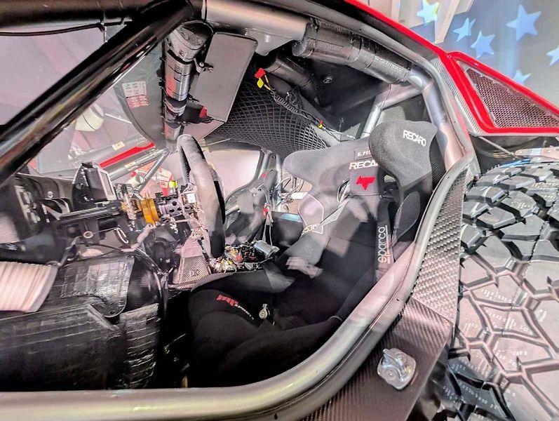 Martin Prokop využije při Dakaru v lednu špičkovou techniku závodního týmu Ford.