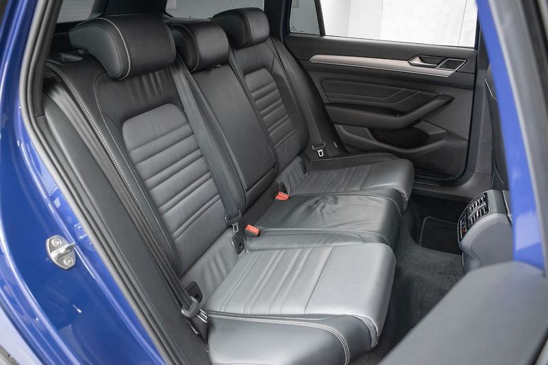 Volkswagen Passat 2.0TDI 147 R-LINE*TAŽNÉ*DPH*ČR - fotka 24 z 45
