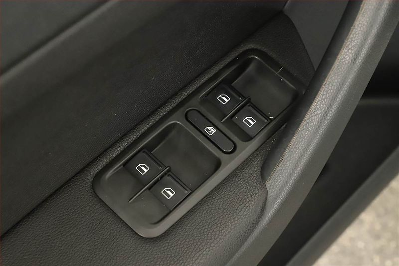 Škoda Yeti (2017) Outdoor 1.4 TSI, Tempomat - fotka 10 z 13