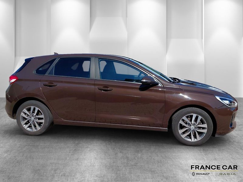 Hyundai i30 (2017) 1,6 CRDi 81 kW STYLE - fotka 4 z 24