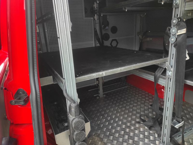 Volkswagen Transporter 2,0TDi DSG,Long,Dílna,2xDveře - fotka 28 z 45