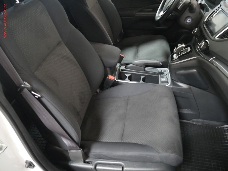 Honda CR-V (2017) 1.6 DTEC 4x4, 1.maj,ČR - fotka 12 z 25